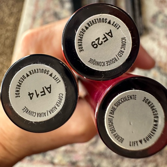 NWTB MARY KAY UNLIMITED LIP GLOSS SET OF 7 Retail $178 - Picture 6 of 11